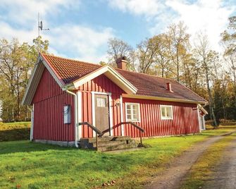 Amazing Home In Hästveda With Wifi - Hästveda - Edificio