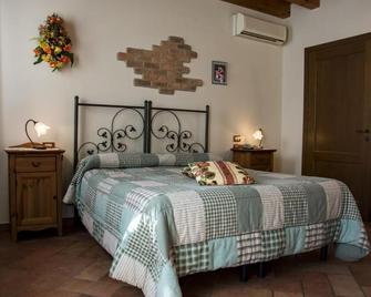 Agriturismo Le Tese - Colà - Schlafzimmer