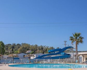 Mobile home Le Montourey 81 - Fréjus - Piscina