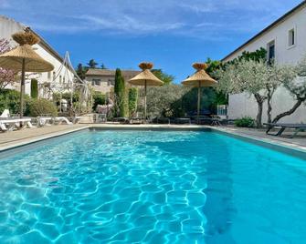 Hotel du Soleil et Spa - סן-רמי דה-פרובאנס - בריכה