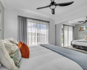 The Palms Apartments - Merimbula - Bedroom