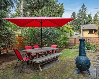 Perch - Wedgwood Haven: Spacious | Office | Family-Friendly - Seattle - Binnenhof