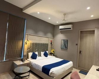 Hotel Grand Central Park - Nanded