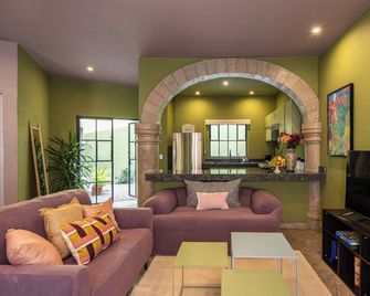 Vibrant 3Bed Villa - A Deco Retreat - San Miguel de Allende - Sala de estar