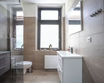 Duisburger Hostel - Duisburg - Bathroom