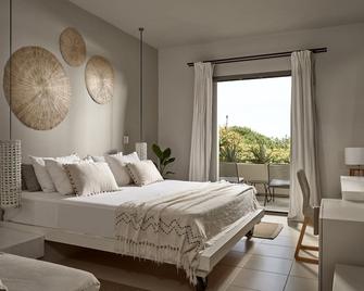 The Bay Hotel & Suites - Vasilikos