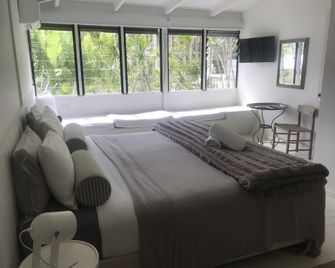 Byron Springs - Byron Bay