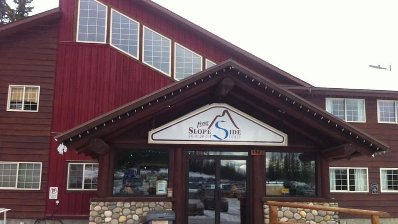 Fernie Slopeside Lodge