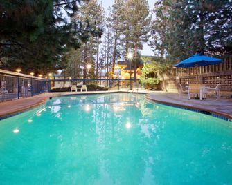 HiMark Hotel South Lake Tahoe - South Lake Tahoe - Bể bơi