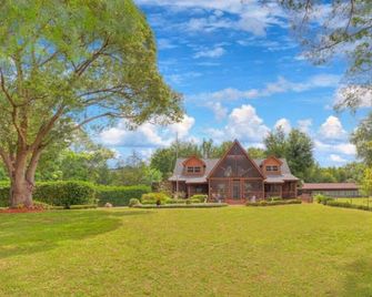 Cabin On The Lake - Lake Helen - Gebouw