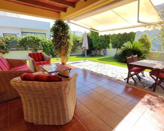 Townhouse with garden, aacc, 300 meters from the beach. - Vera