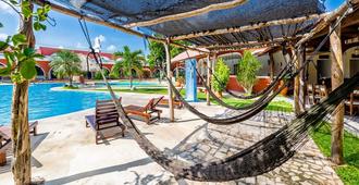 Hacienda Inn - Mérida - Pool