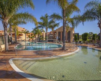 B27 - Luz Bay 2 Bedroom Apartment - Praia da Luz - Pool