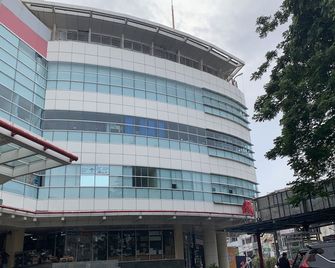 Hotel Glodok Plaza - ג'קרטה - בניין