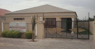 Abundance Palace Guest House - Gaborone - Building