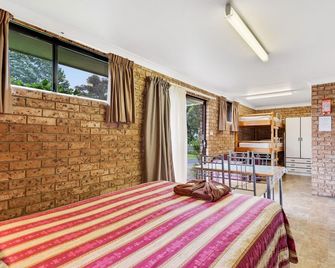 Fossicker Caravan Park - Glen Innes - Ložnice