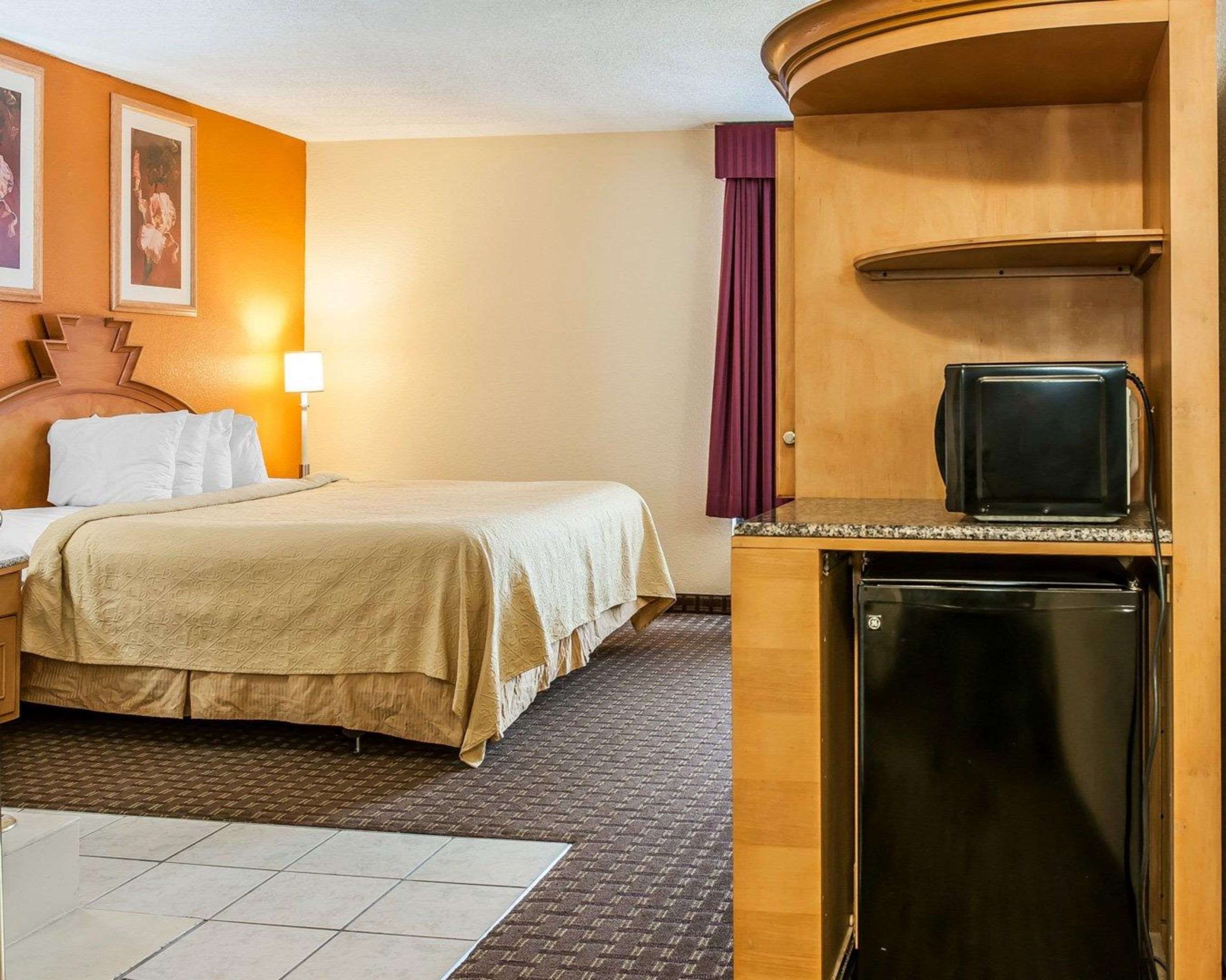 hotel rooms in shelbyville indiana