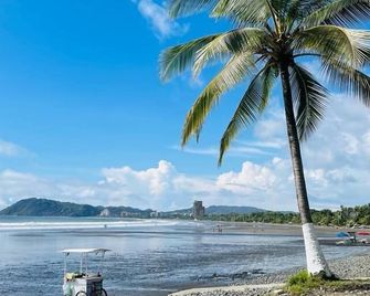 Apartamentos Ganesha Jacó - Jacó - Beach