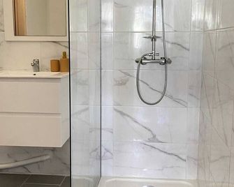 Appartement moderne à Remire-Montjoly avec balcon, 60 m² - Rémire-Montjoly - Baño
