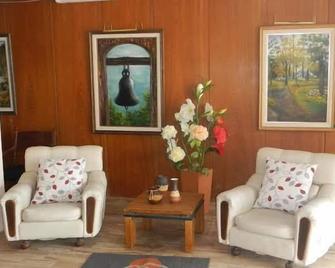 Hotel Piedras - San Clemente del Tuyú - Wohnzimmer
