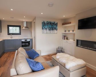 Wee Smithy - Inverness - Living room