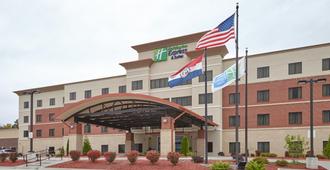Holiday Inn Express & Suites Columbia Univ Area - Hwy 63 - Columbia - Gebäude