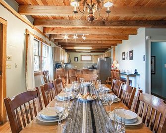 Autumn Escape | Indoor Plunge Pool + 22 Guests - Snowshoe - Restaurante