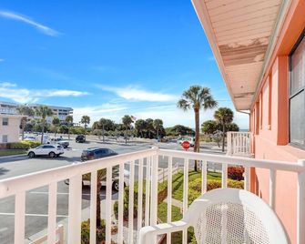 Gulf Winds Beach Resort - St. Pete Beach - Balcon