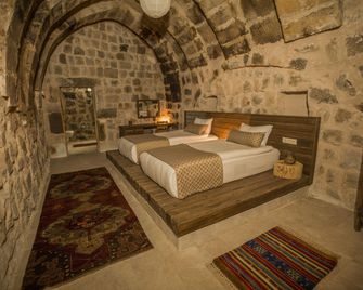 Helike Cave Suites - Uchisar