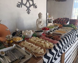 Delice Doga Evi - Hostel - Foça - Buffet