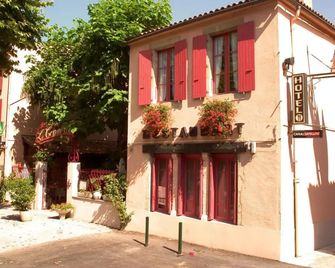 Logis Hotel Le Commerce - Mirepoix - Edificio