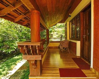 Crescent Wayanad Heritage Pool Resort - Sultan Bathery - Patio