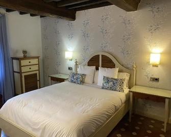 Apartamentos Rurales El Zarzo - Hervás - Habitación