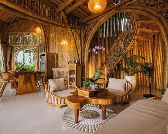 Punduk Villa - Selat - Salon