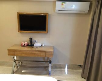Hong Thai Hotel - Macao