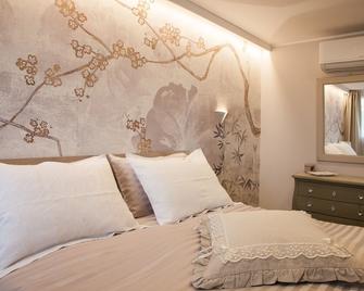 La Pulcia B&B - Gradara - Bedroom