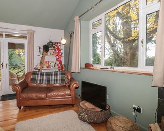 Pear Tree Lodge, Pet Friendly, With Open Fire In Langport - Langport - Living room