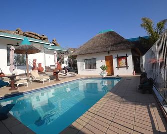 Blue Diamond Lodge & Spa - Springbok - Piscina