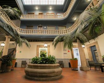 Hotel Casino Morelia - Morelia - Lobby