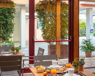 Unahotels Eco Hotel Villa Costanza Venezia - Venice - Restaurant