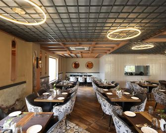 The Maasai Mara Resort, Water & Adventure Park, Corbett - Rāmnagar - Ravintola