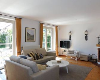 Wohnen am Dornenhaus - Ahrenshoop - Wohnzimmer