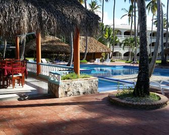 Hotel Cortecito Inn Bavaro - פונטה קאנה - בריכה