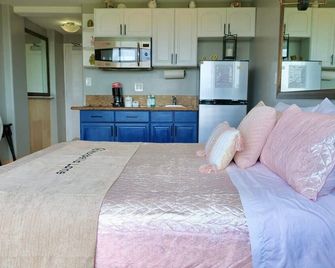 Marbella Lane Studio, 15 Steps from The - Honolulu