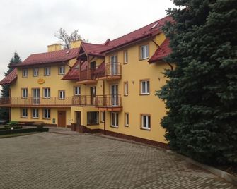 Osrodek Wypoczynkowy Nad Stawem - Bad Kudowa - Gebäude