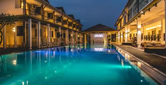 Alia Residence Business Resort - Langkawi - Piscina