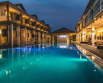 Alia Residence Business Resort - Langkawi - בריכה