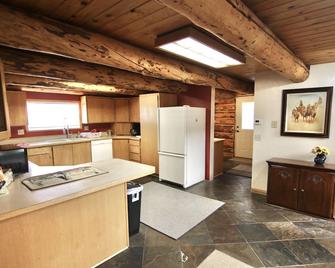 Log Haven in Blanding - Blanding - Kitchen