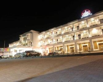 Naka Hotel Kupang - Kupang - Building