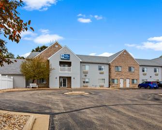 Best Western Dodgeville Inn & Suites - Dodgeville - Building